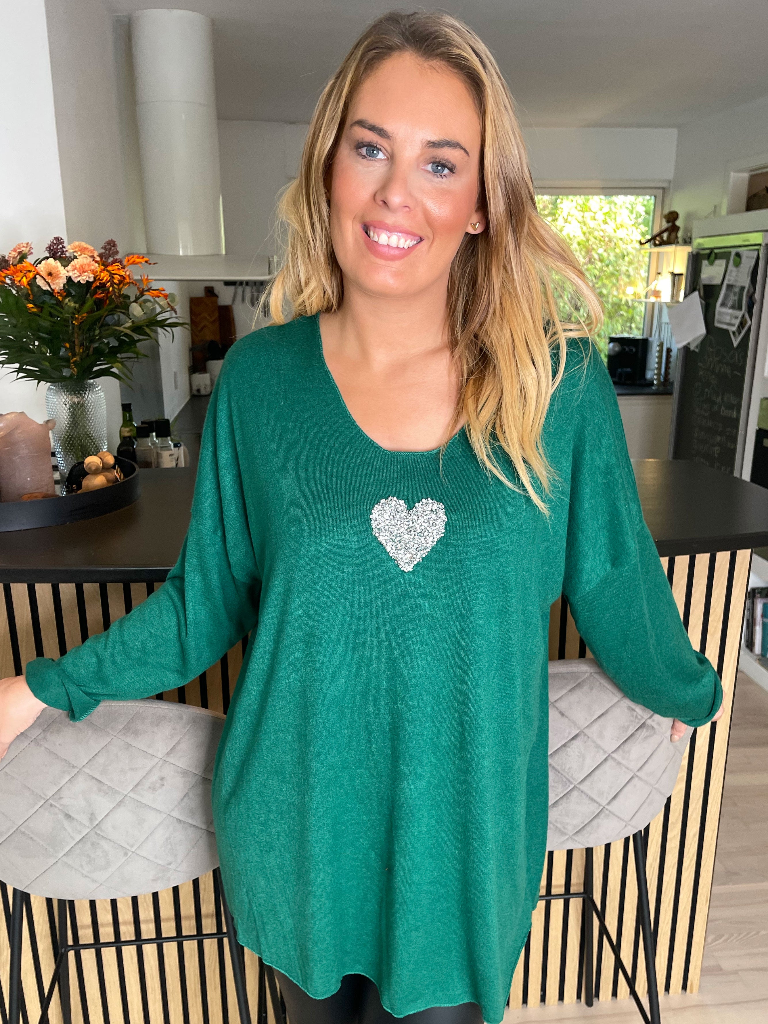 Nayara - Blød bluse med lille sølvhjerte